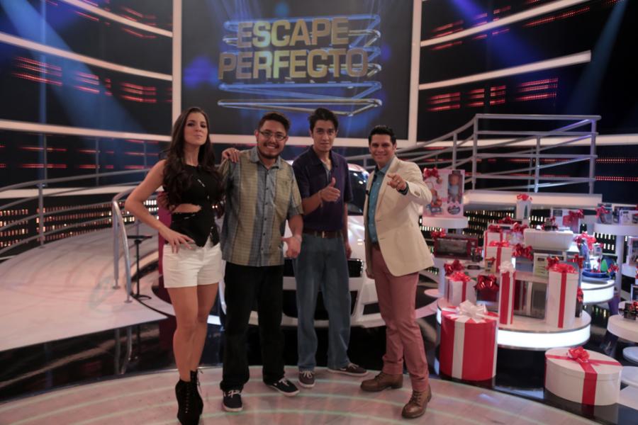 Escape Perfecto / Raid the Cage - Season 2